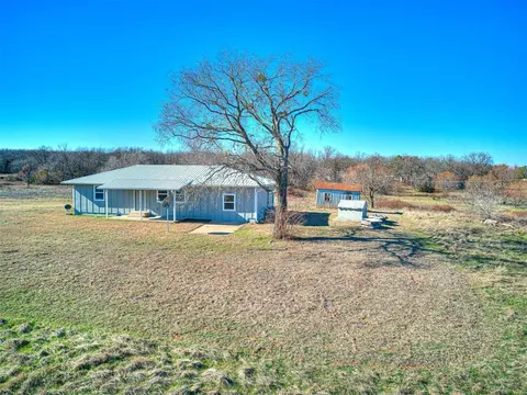 37106 Lake Rd, Shawnee, OK 74801