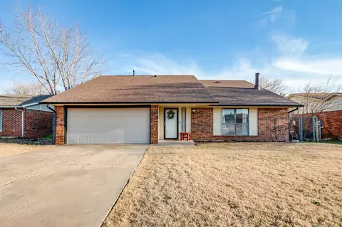 10104 Southridge Dr, Oklahoma City, OK 73159