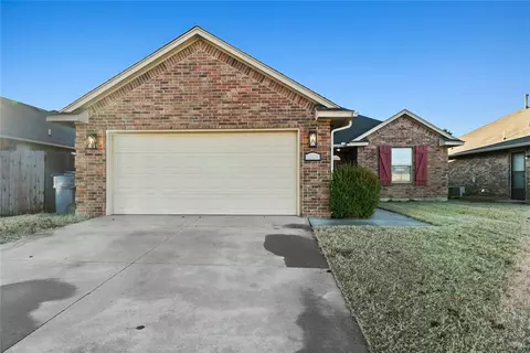10616 SW 32nd St, Yukon, OK 73099