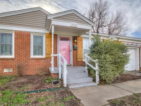 2124 Andover Ct, The Village, OK 73120