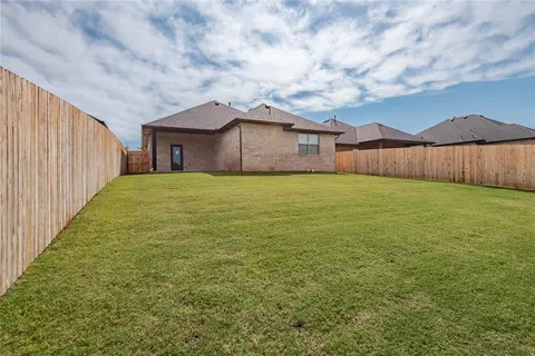 1227 Colonial Ave, Tuttle, OK 73089 photo 20