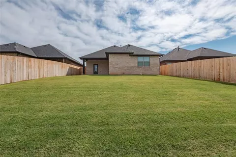 1227 Colonial Ave, Tuttle, OK 73089 photo 21
