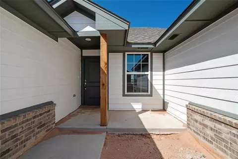 1932 Olive Ave, Tuttle, OK 73089 photo 2