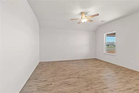 1932 Olive Ave, Tuttle, OK 73089 photo 4