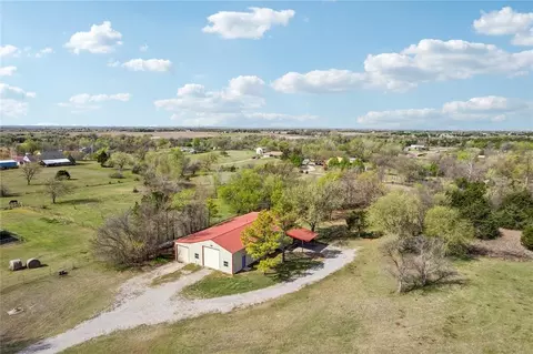 7201 Country Ln, Mustang, OK 73064