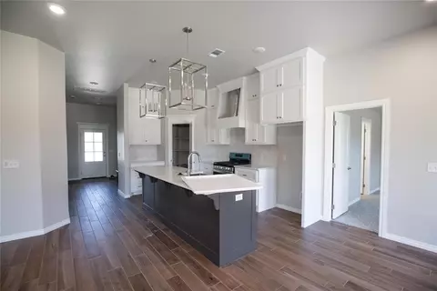 8113 NW 153rd St, Edmond, OK 73013