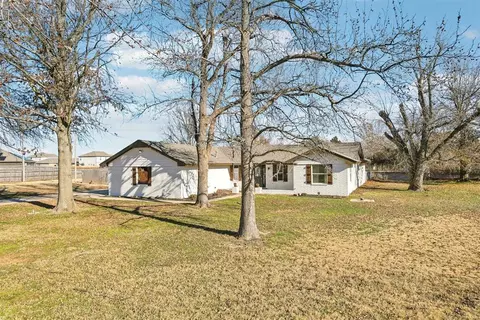 10400 NW 15th Dr, Yukon, OK 73099