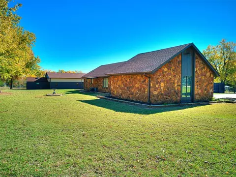 863 Bobcat Rd, Tuttle, OK 73089 photo 3