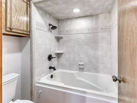 863 Bobcat Rd, Tuttle, OK 73089 photo 24