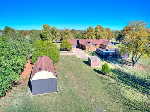 863 Bobcat Rd, Tuttle, OK 73089 photo 6