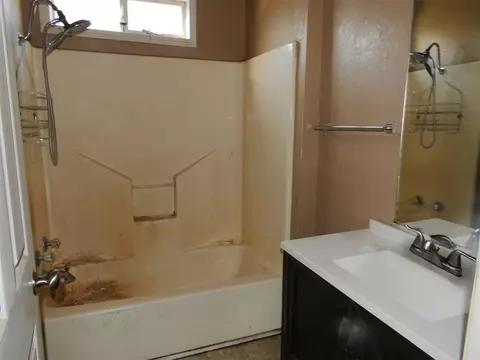 612 W 8th St, Ada, OK 74820 photo 7
