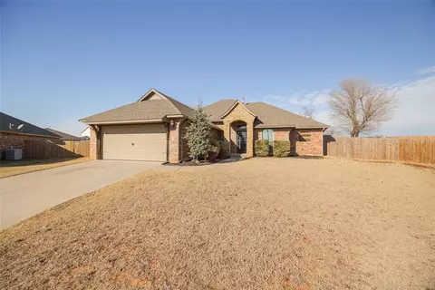 1928 Hebron Ct, Yukon, OK 73099