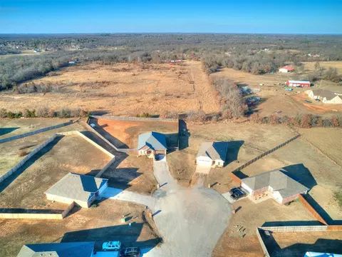 15935 Spur Cir, Mcloud, OK 74851 photo 6