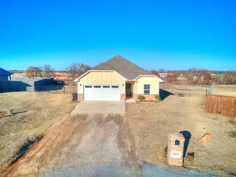 15935 Spur Cir, Mcloud, OK 74851 photo 3
