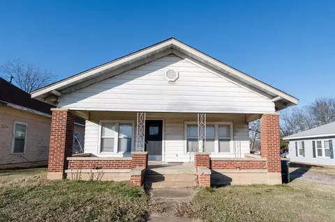516 E Oklahoma Ave, Sulphur, OK 73086