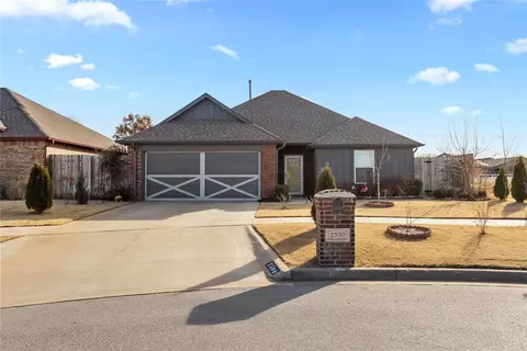 2500 Hayride Dr, Weatherford, OK 73096