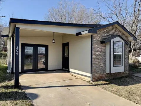 204 Debbie Ln, Tecumseh, OK 74873