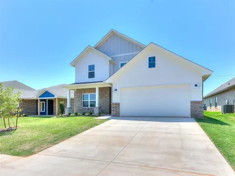9216 NW 144th Pl, Yukon, OK 73099