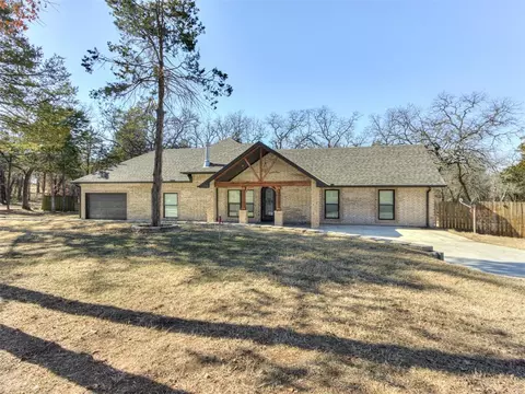 6400 94th St, Noble, OK 73068
