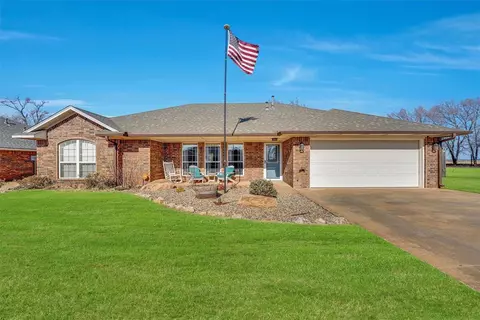 811 Hunter Ln, Sayre, OK 73662