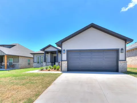9232 NW 144th Pl, Yukon, OK 73099