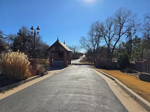 13300 High Sierra Blvd, Edmond, OK 73013
