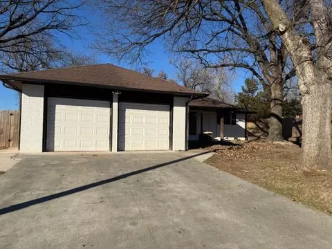 1851 N 1st Sts, Harrah, OK 73045