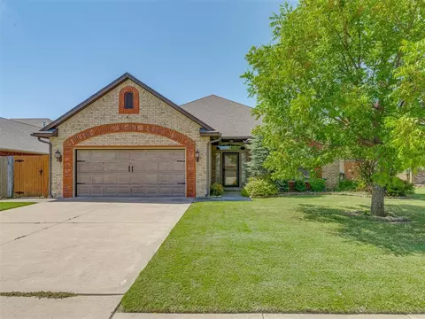 710 Tasha Cir, Moore, OK 73160
