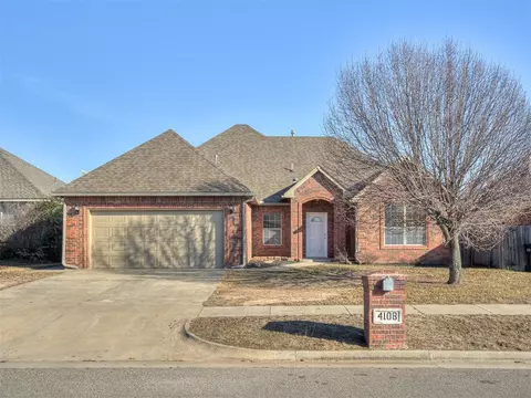 4108 Kensington Dr, Moore, OK 73160