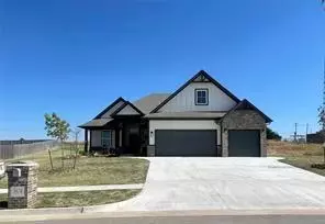 9524 Sultans Water Way, Yukon, OK 73099