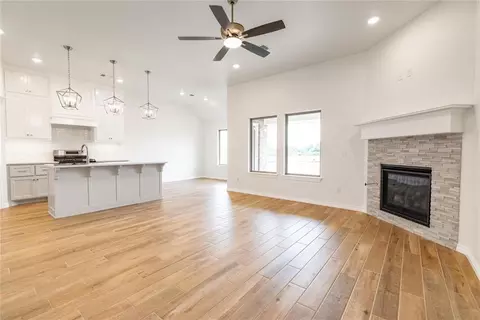 10328 SW 55th Ter, Mustang, OK 73064