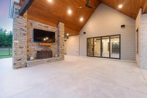 834 Tall Pines Dr, Tuttle, OK 73089 photo 9