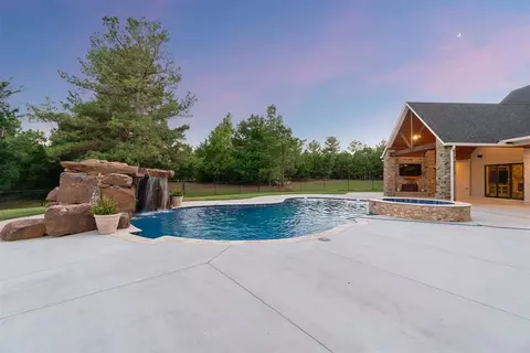 834 Tall Pines Dr, Tuttle, OK 73089 photo 8