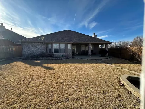 13100 SW Springcreek Ct, Moore, OK 73170 photo 27