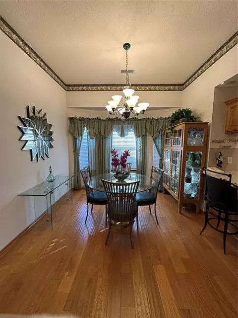 13100 SW Springcreek Ct, Moore, OK 73170 photo 3