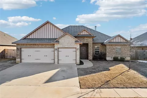 4208 St Augustine St, Mustang, OK 73064