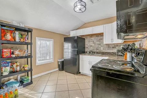 1112 E Sycamore Ave, Altus, OK 73521 photo 12