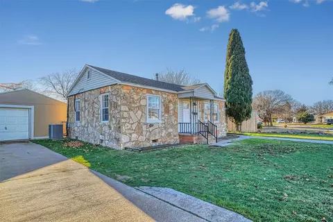 1112 E Sycamore Ave, Altus, OK 73521 photo 3