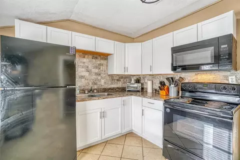 1112 E Sycamore Ave, Altus, OK 73521 photo 13