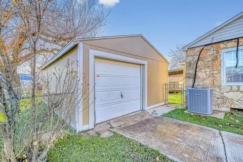 1112 E Sycamore Ave, Altus, OK 73521 photo 24