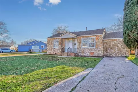 1112 E Sycamore Ave, Altus, OK 73521 photo 2