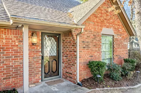 1308 Shalamar Dr, Edmond, OK 73013