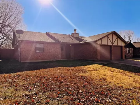 312 Cherryvale Rd, Edmond, OK 73003 photo 3