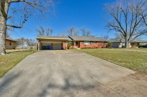2417 Osborne Dr, Norman, OK 73069