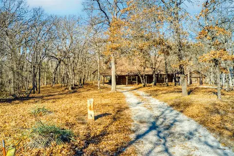8006 Riverbend Dr, Shawnee, OK 74804