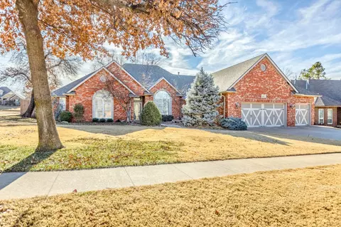 1212 Olde North Pl, Edmond, OK 73034