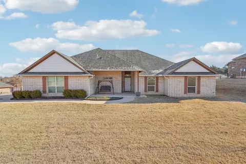 320 Maple Dr, Guthrie, OK 73044 photo 1