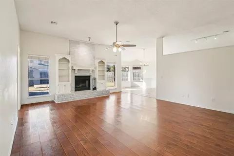 2613 N Lincoln Ave, Moore, OK 73160