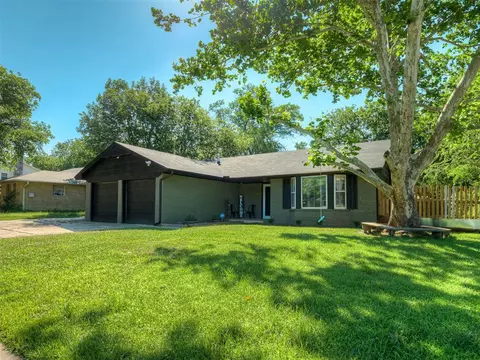 1914 Elmhurst Dr, Norman, OK 73071
