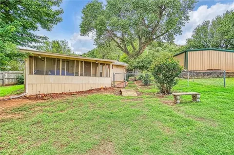 20746 E 1460 Rd #57, Lone Wolf, OK 73655